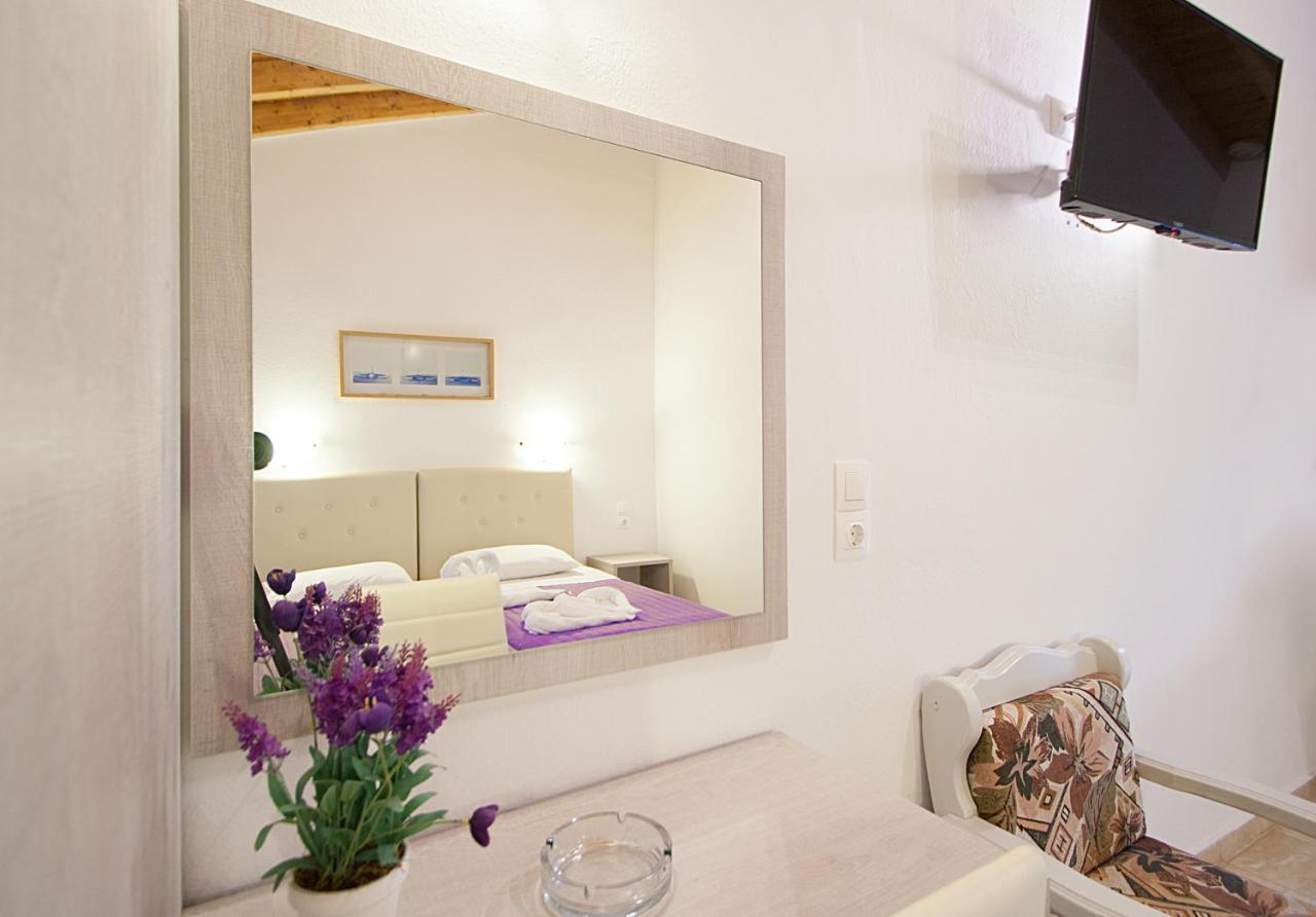 Apartment Voula Koukounaries