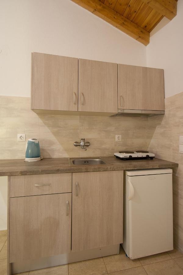 Voula Apartment Koukounaries